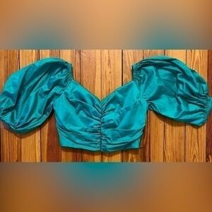 NWT iORANE Revolve Puffed Sleeve Crop in Emerald Green - S